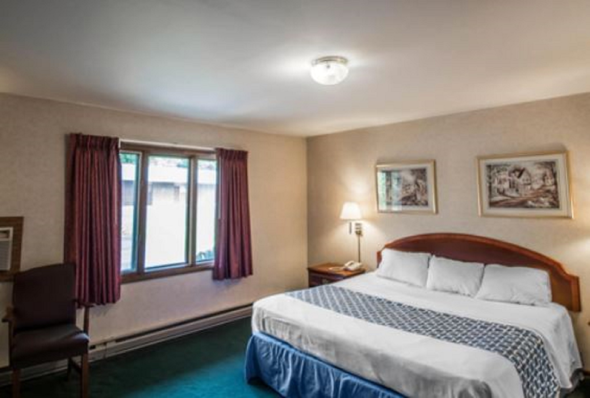 غرفة بسرير كينج، Econo Lodge Hornell 3/6