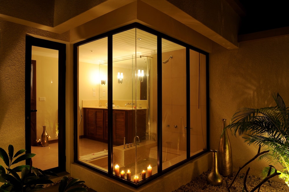 Oasis Villas 24/37