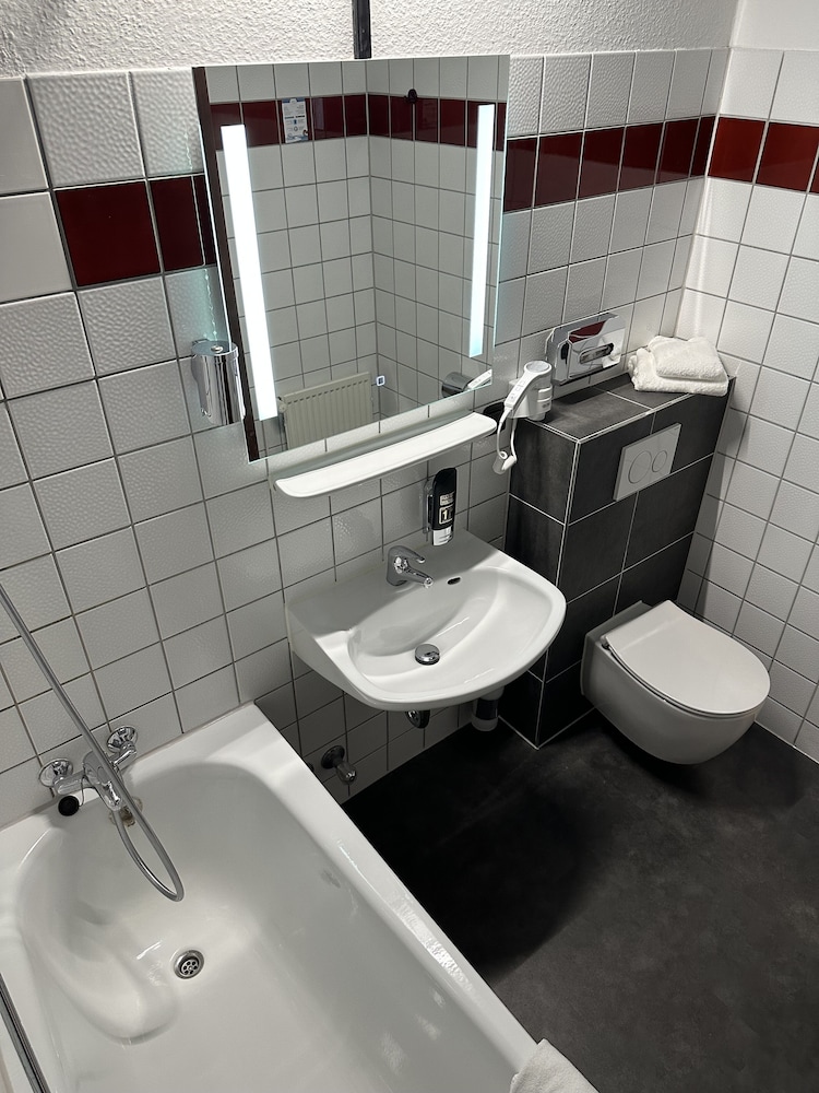 Trip Inn City Hotel Krefeld 48/50