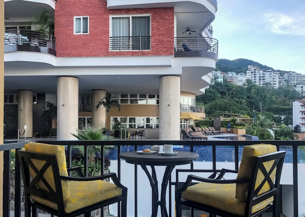 Pinnacle Resorts 179 - Adults Only 33/49