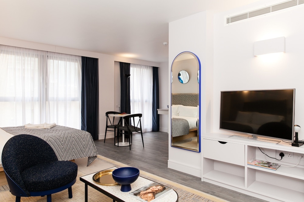 Rockwell East Aparthotel 30/49
