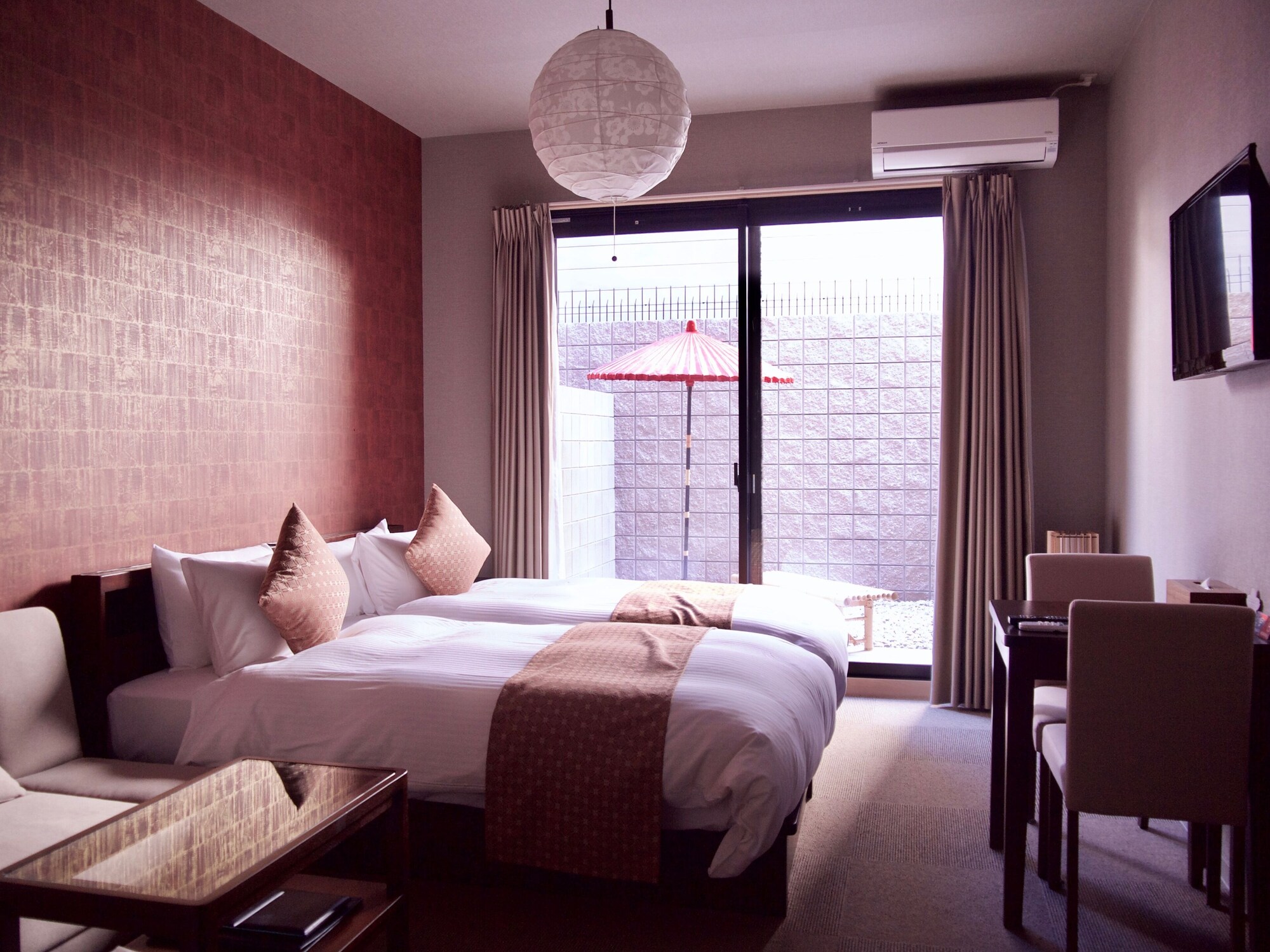 ROOM, TWIN BEDS, TERRACE