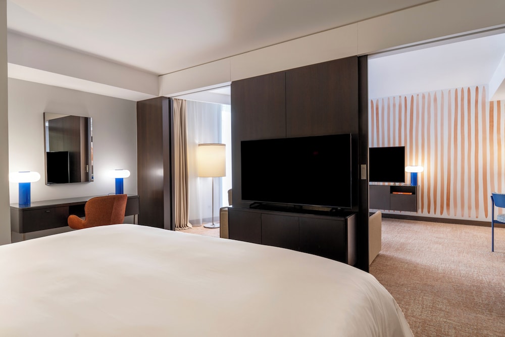 Home, Suite, King Bed