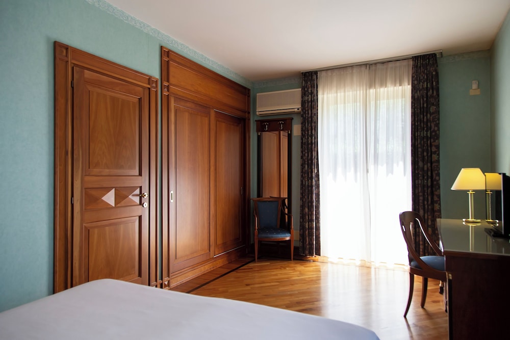 غرفة قياسية بسرير مزدوج أو سريرين منفصلين، Park Hotel Casimiro Village 2/10