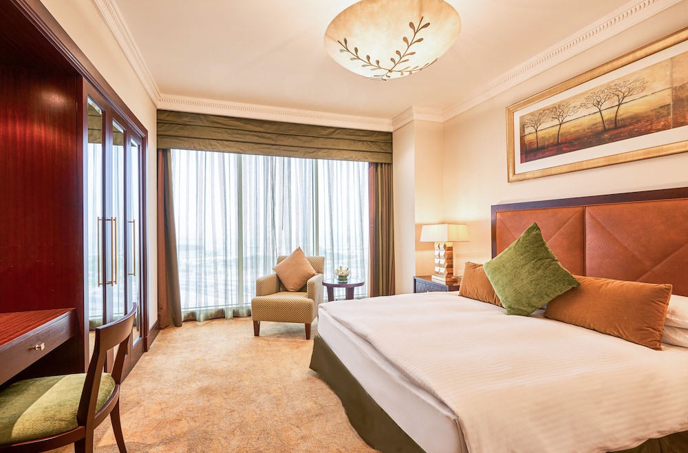 The Diplomat Radisson BLU Hotel, Residence and Spa 11/46