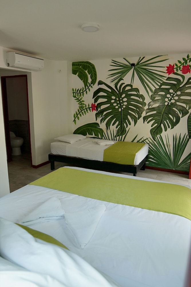 Tay Beach Hotel 44/75