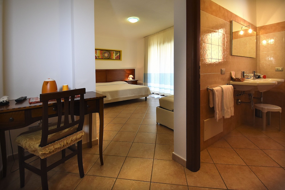 Il Girasole Hotel 34/50