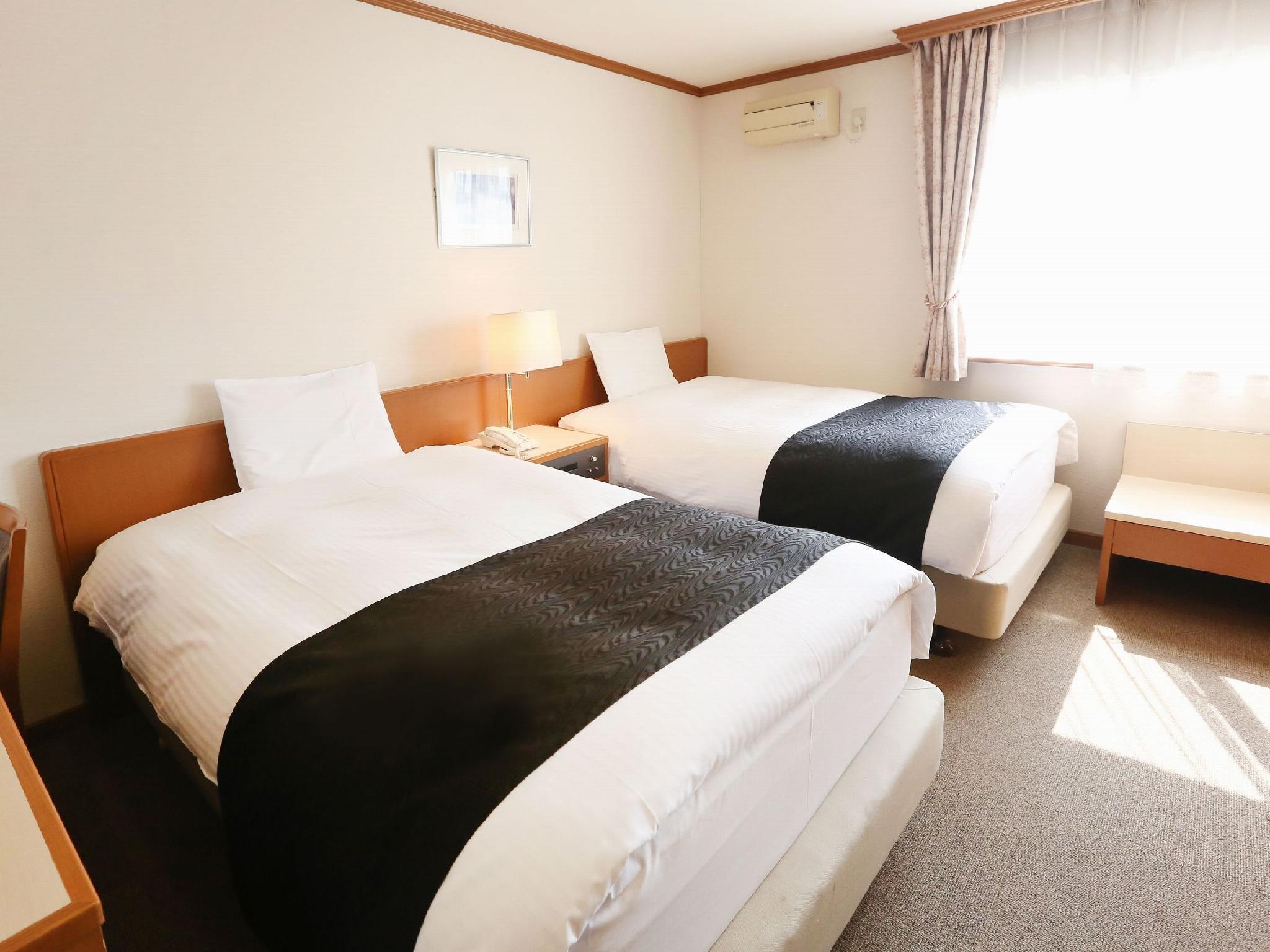 Semi Room, Single, Semi Double Bed, Smoking
