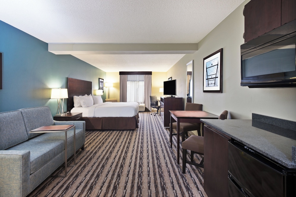 Holiday Inn Harrisburg East 16/61