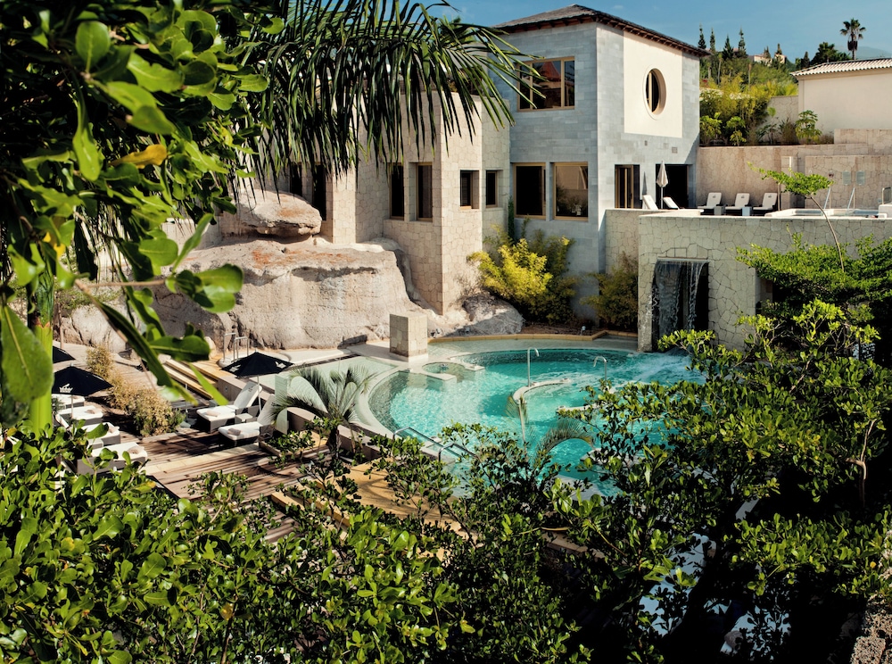 The Villas at Gran Hotel Bahia del Duque 40/50