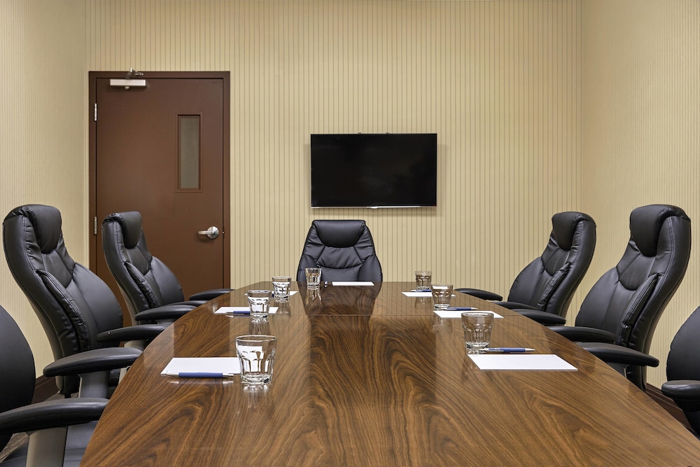 FOUR POINTS BY SHERATON REGINA 18/20