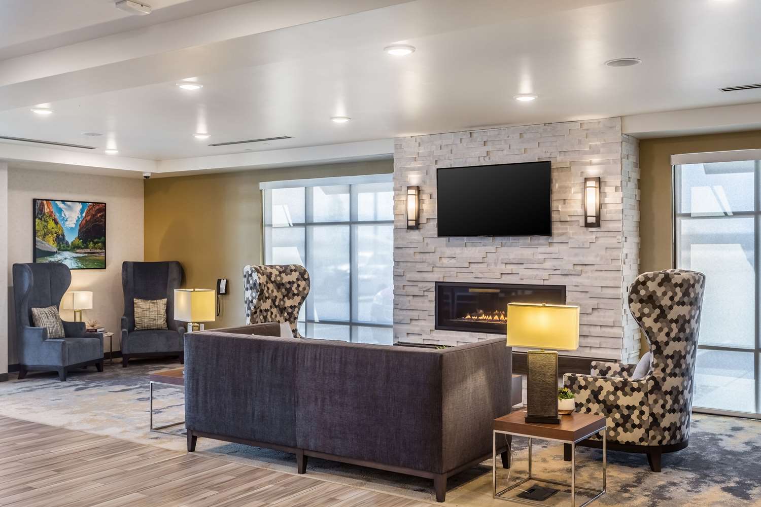 Comfort Inn & Suites Salt Lake City Airport 16/20
