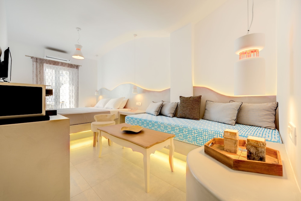 Emerald Collection Suites 29/44