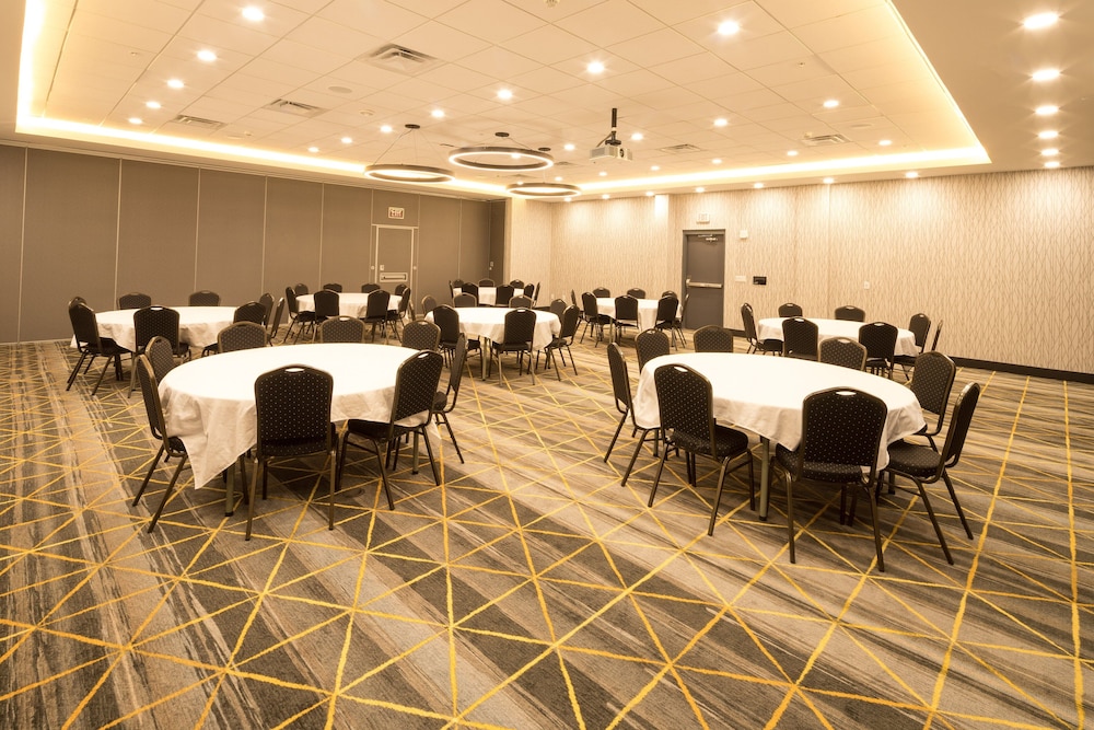 Holiday Inn Kalamazoo West 43/44