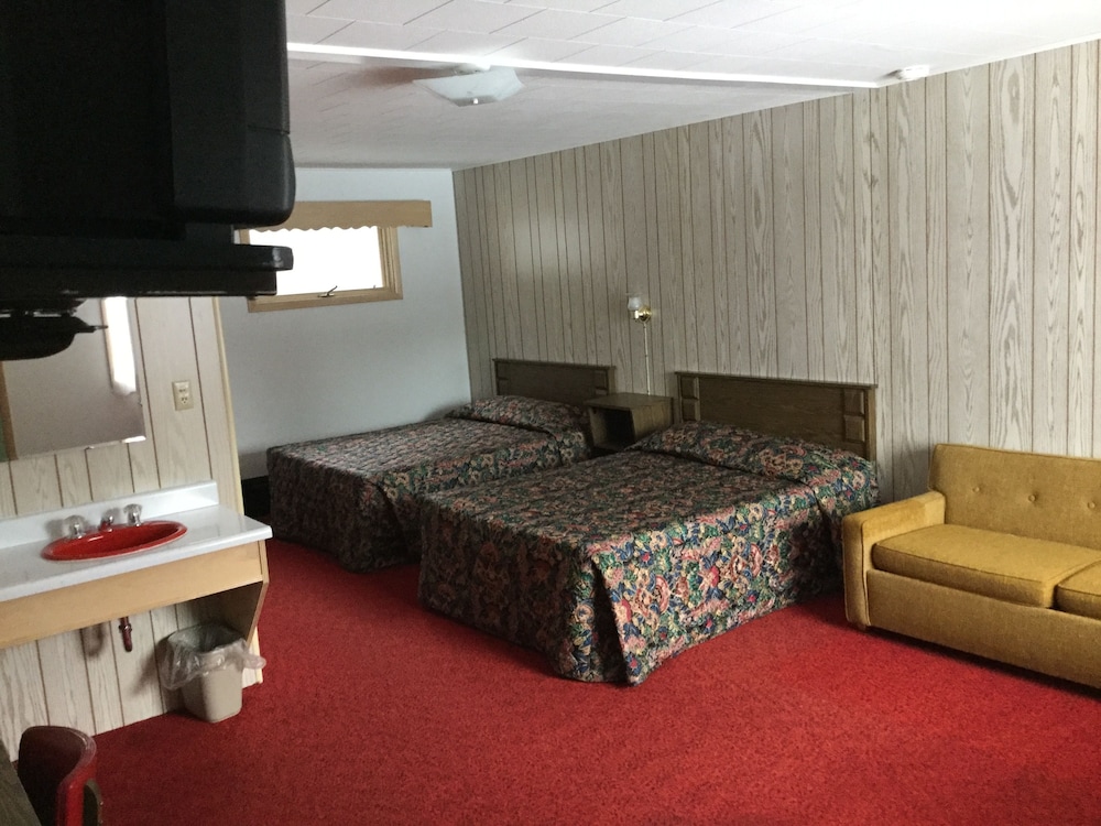 Cedars Motel 16/72