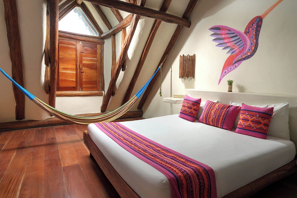 Hotel El Pueblito 10/50