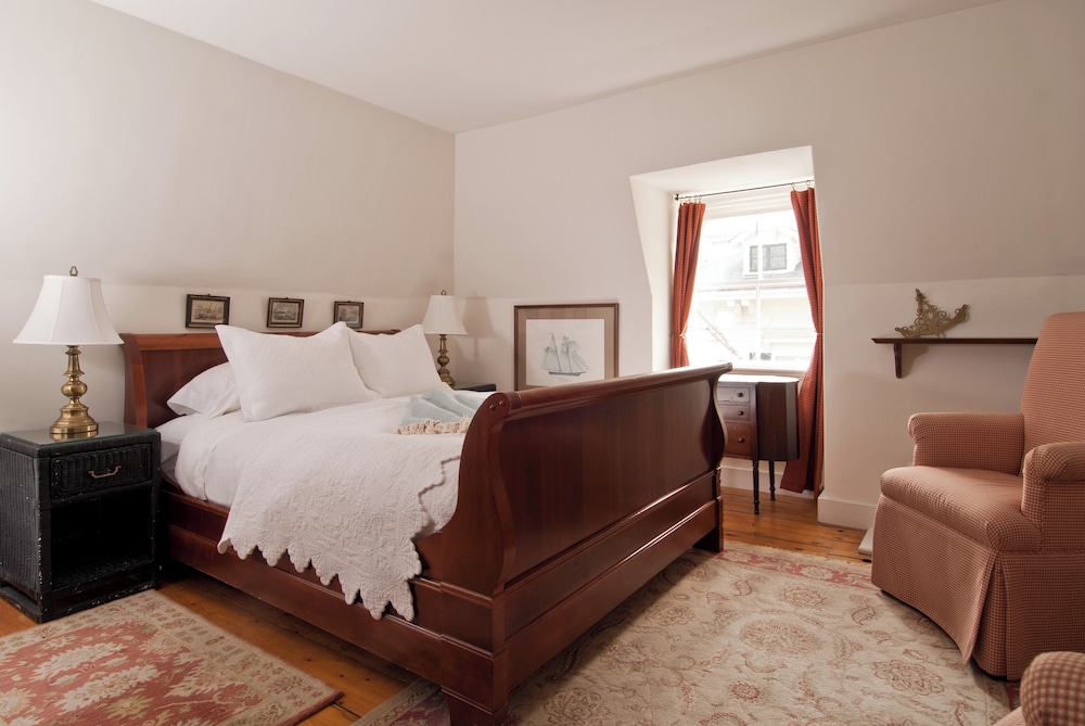 Marshall Slocum Inn 19/44
