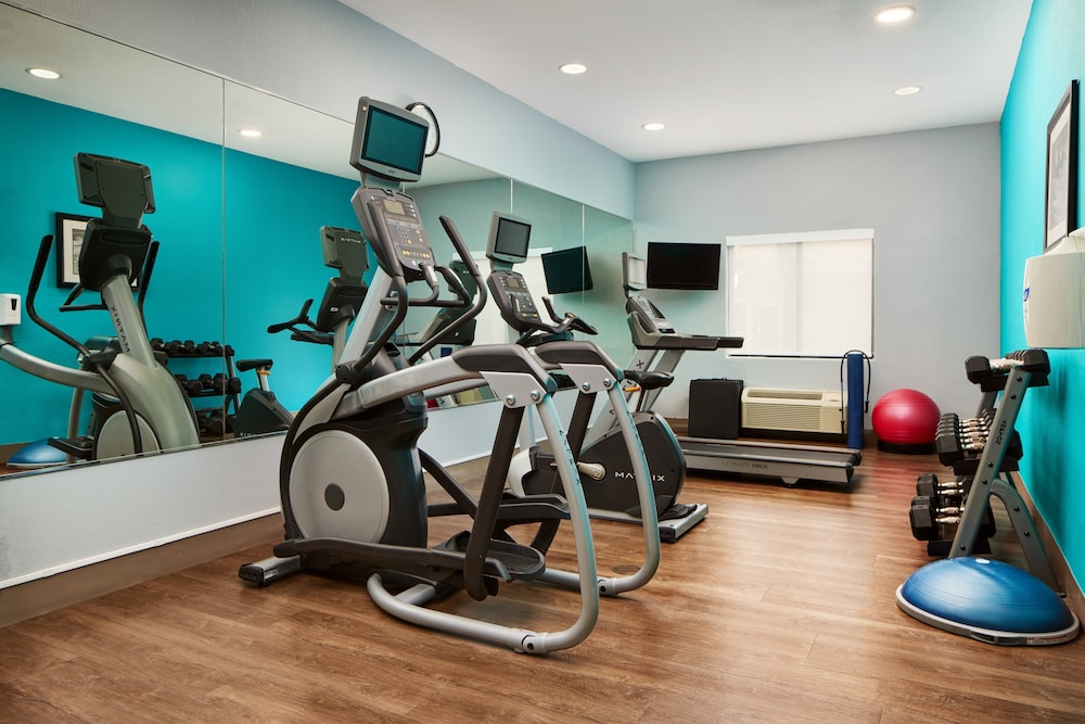 Holiday Inn Express Hotel And Suites Panama City Tyndall 23/31