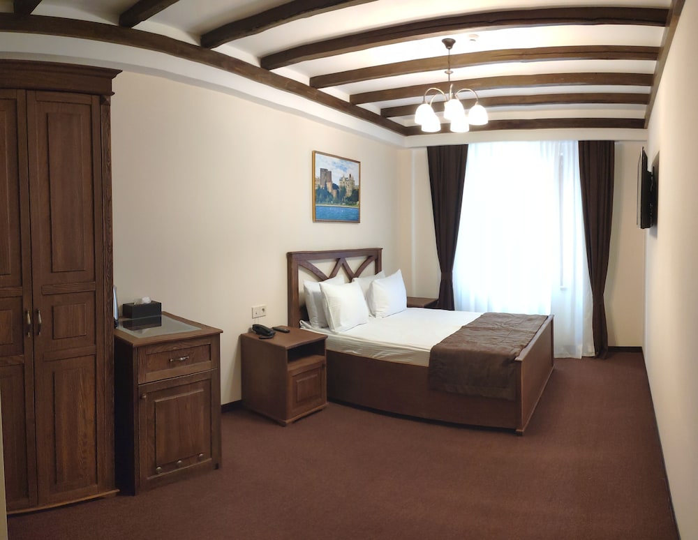 Maajid Hotel 15/50