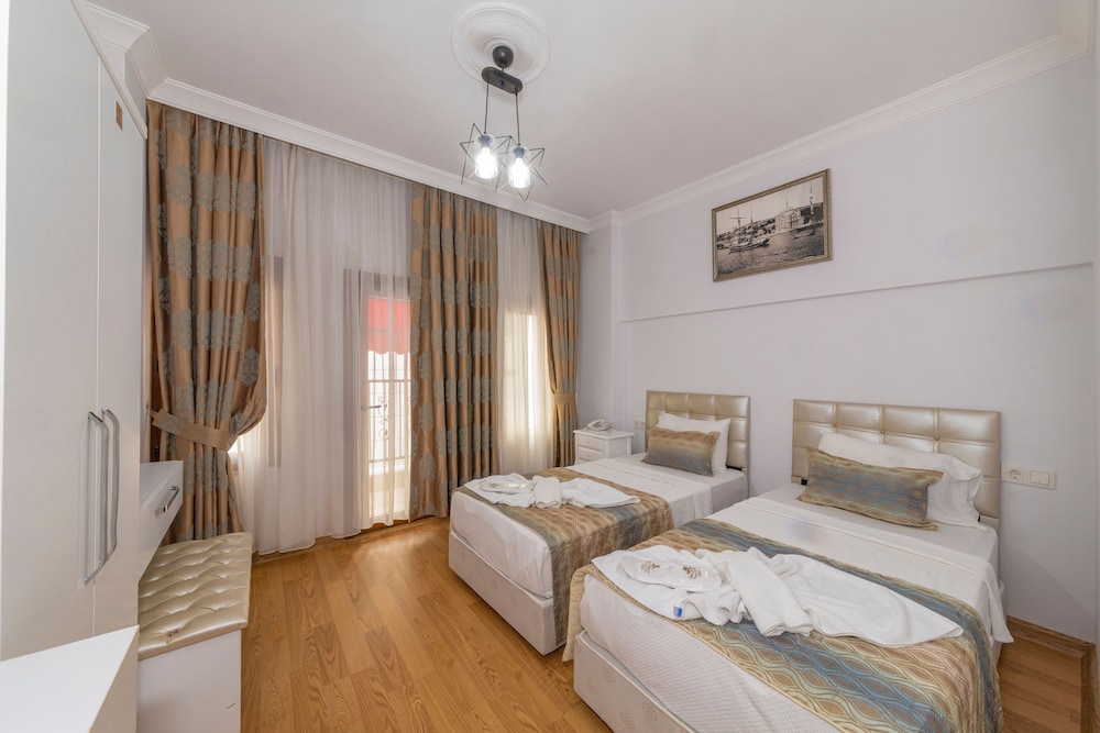 Saint George Boutique House 23/66