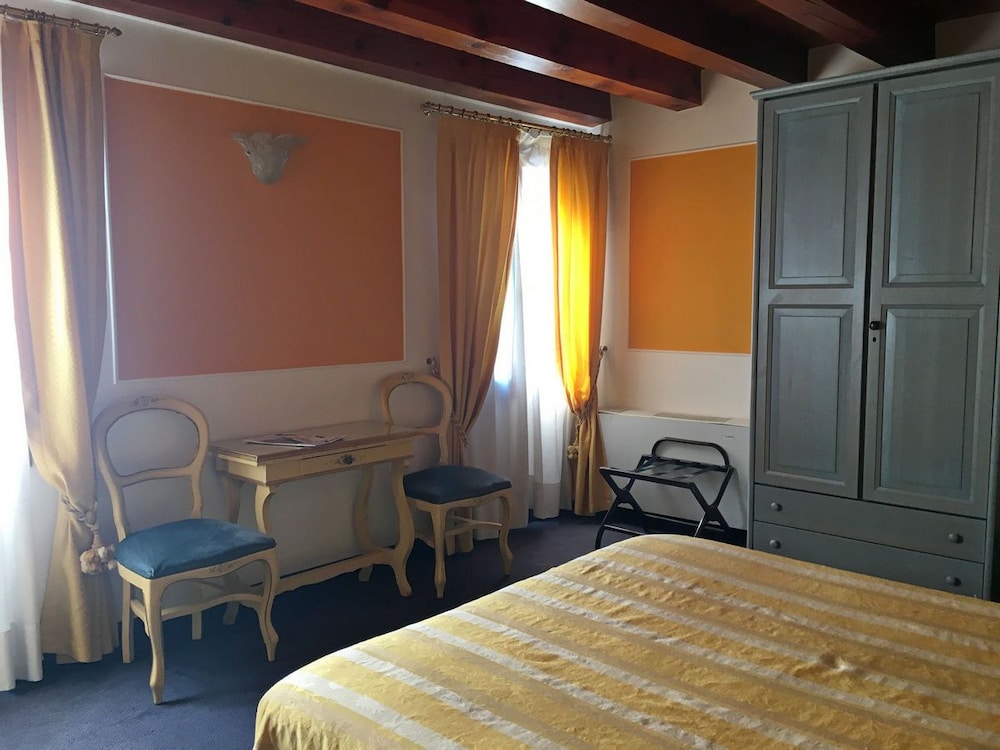 Alla Corte Rossa 10/60
