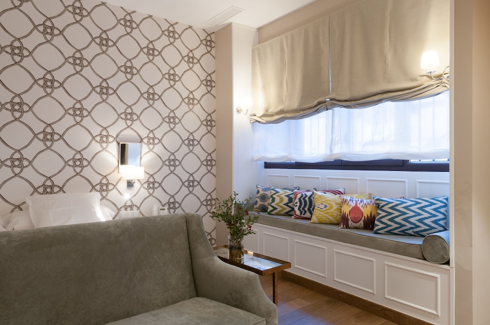 Suites Murillo Segovias 69/82