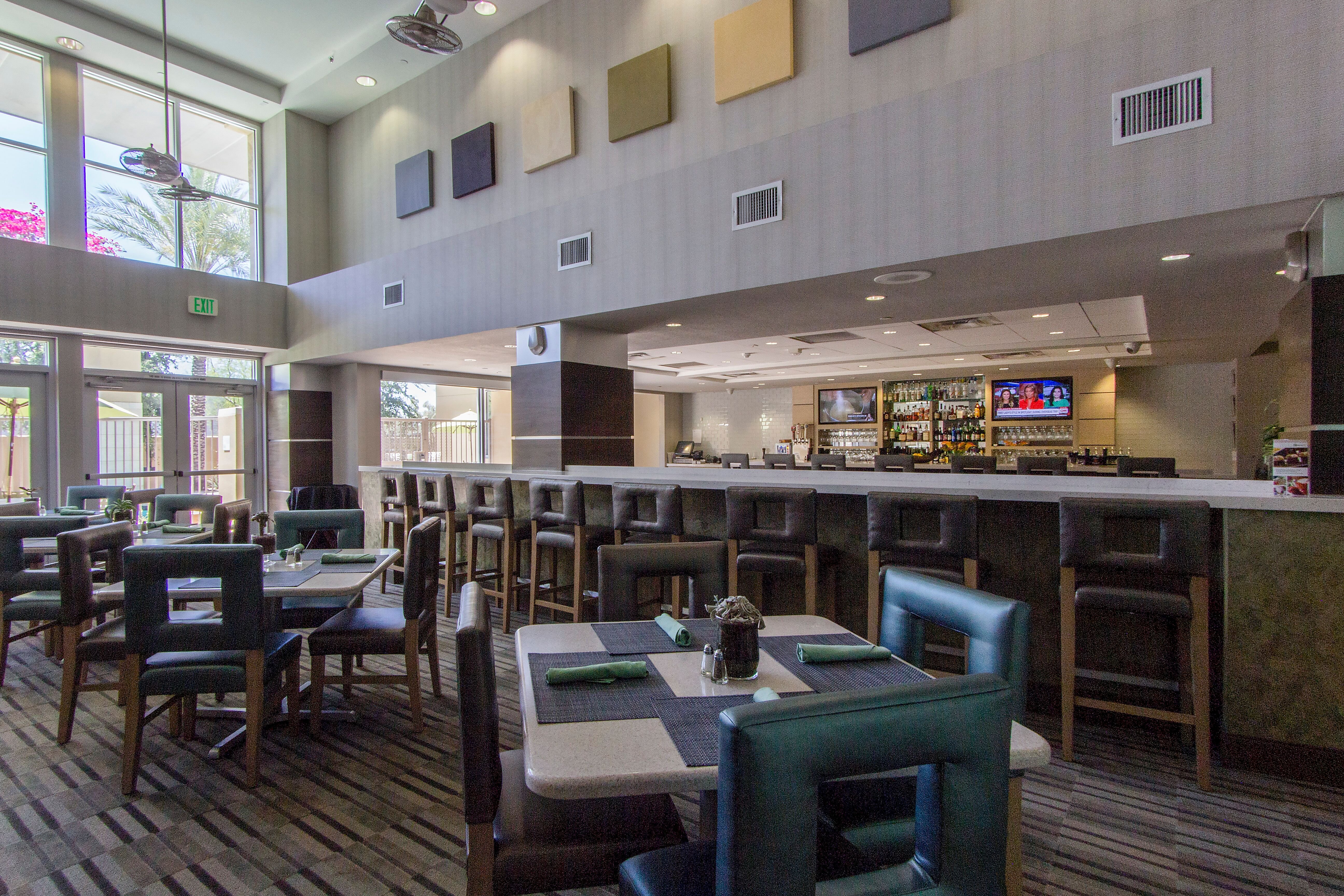 Holiday Inn And Suites Scottsdale North Airpark Ex Wingate By Wyndham Scottsdale 37/50