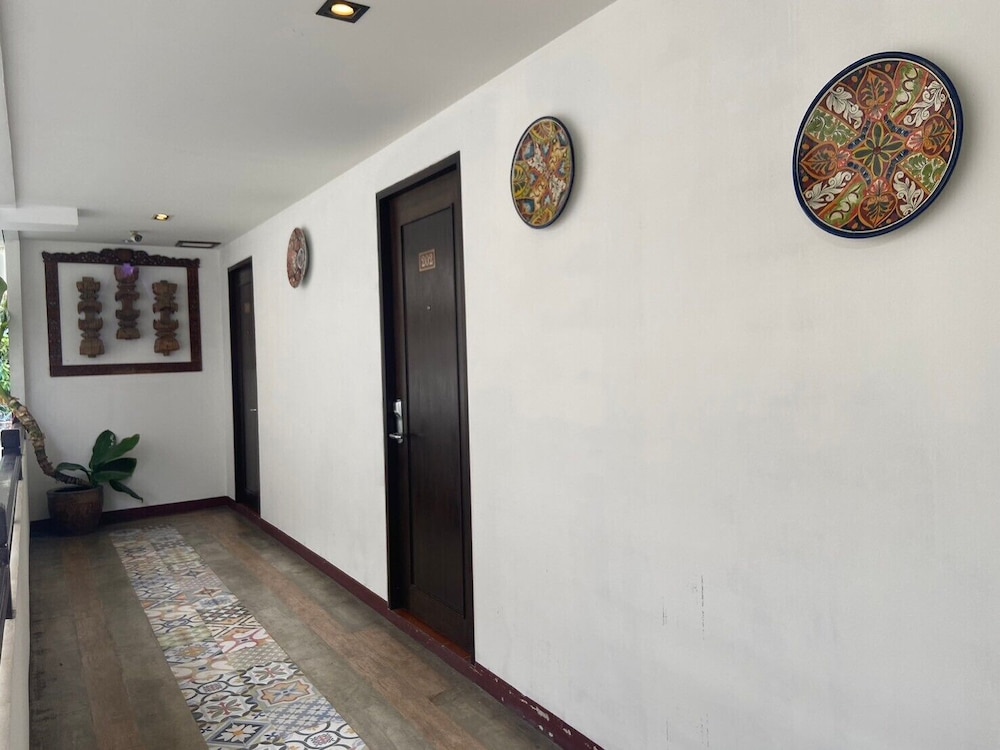Baan Huen Phen 9/69