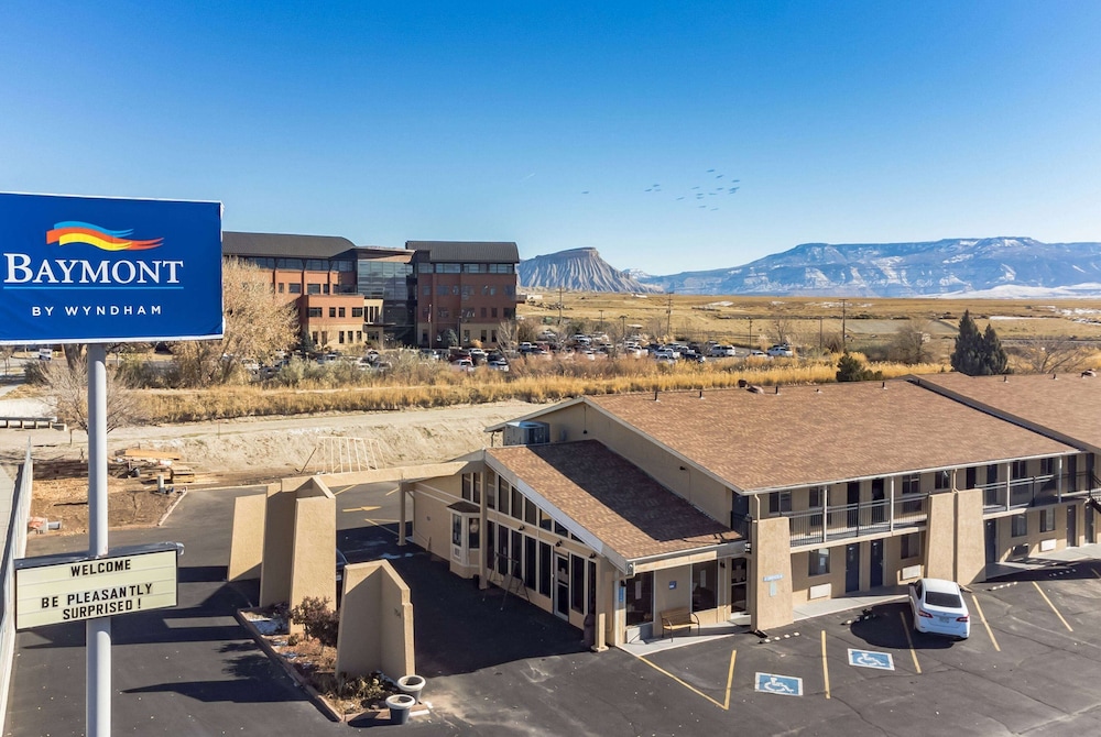 Baymont By Wyndham Grand Junction Hotel 32/35