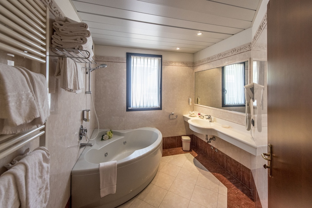 Admiral Hotel Villa Erme 47/60