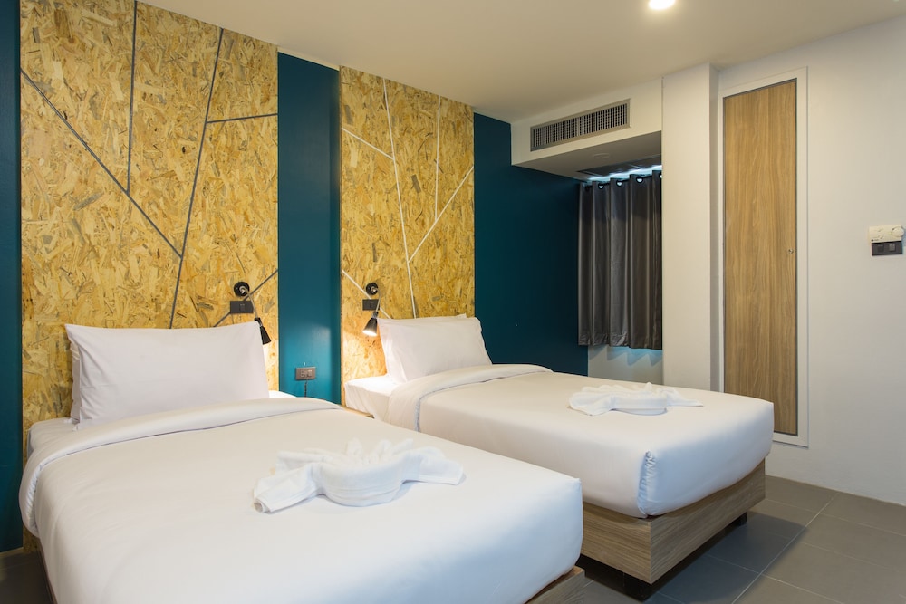 City Hotel 17/50
