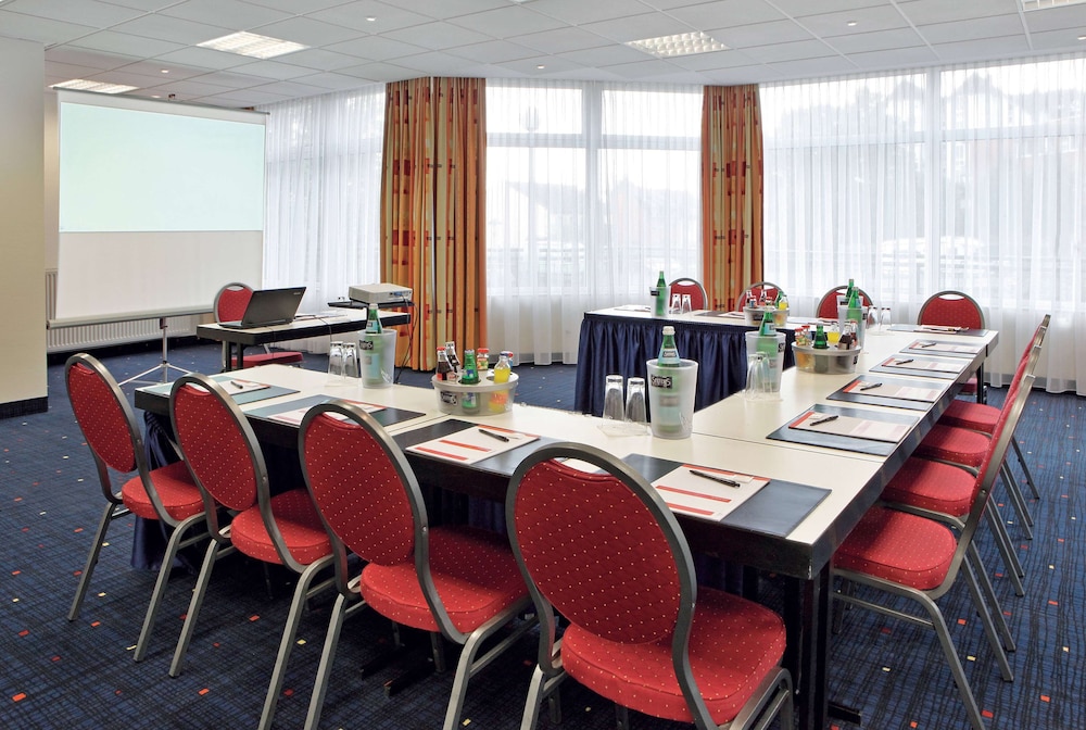 H Hotel Koln Bruhl 39/47