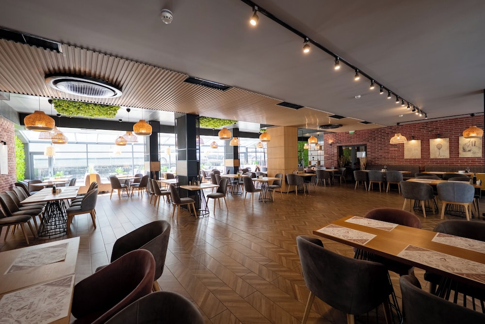 Avenue Hotel 48/50