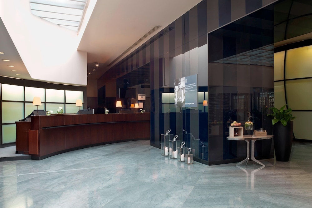 Lobby at Sheraton Paris Charles de Gaulle Airport Hotel, PARIS