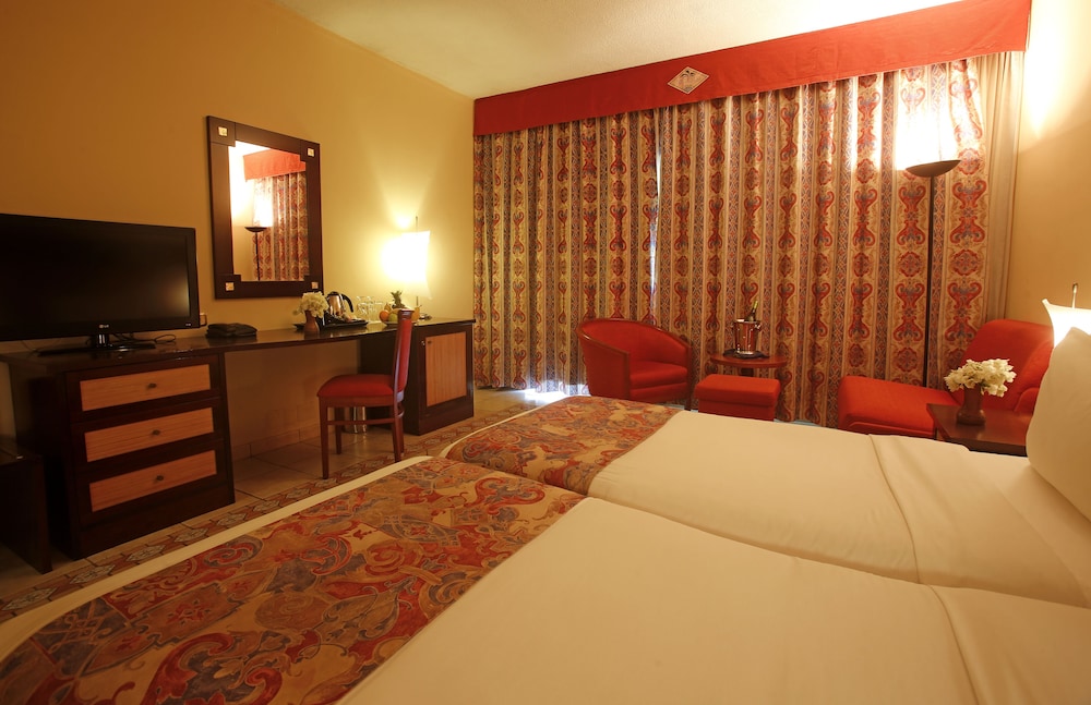 The Kairaba Beach Hotel 29/75
