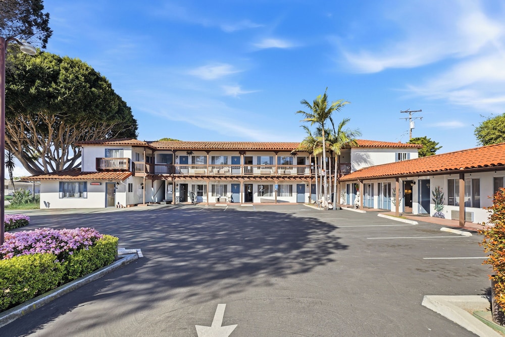 Sunset Motel 63/68