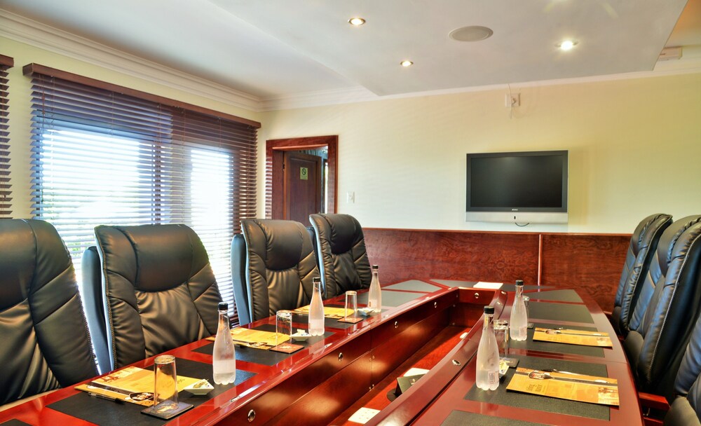 Stirling Manor Boutique Guest House 36/50
