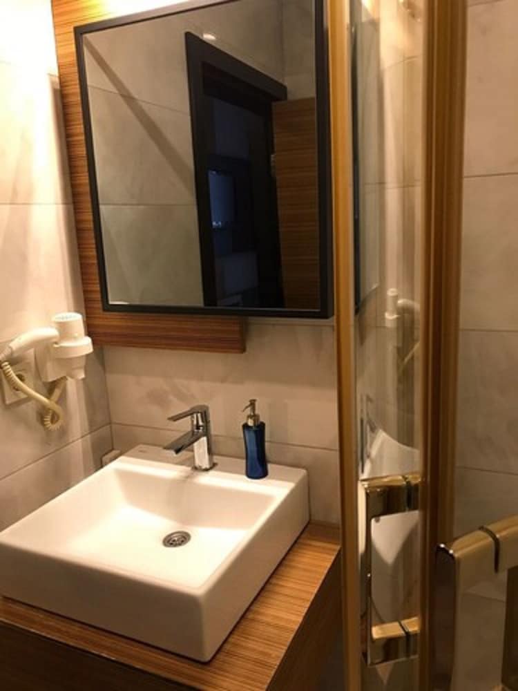 Aydinoglu Otel 15/63