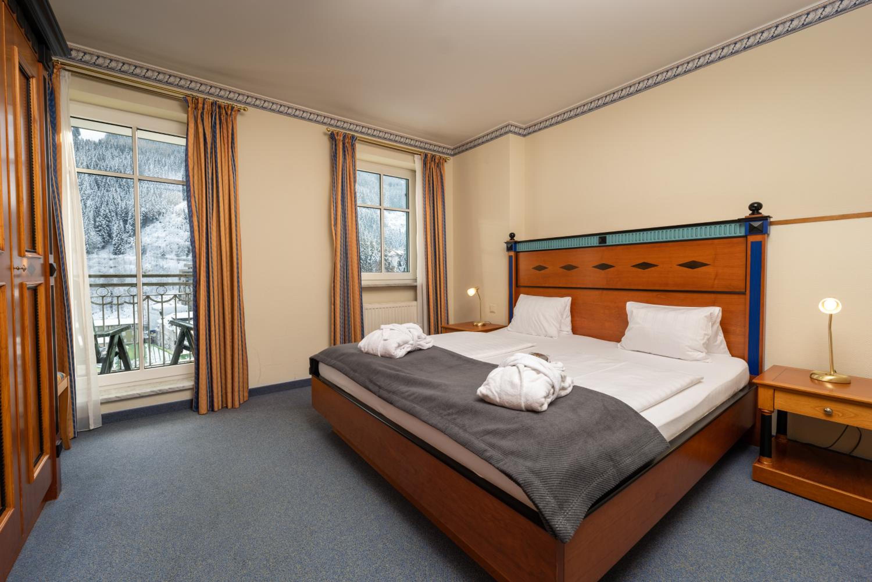 Suite, King Bed
