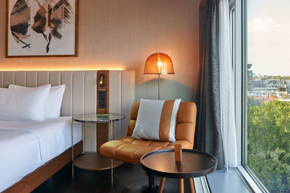 Hilton Frankfurt City Centre 30/88