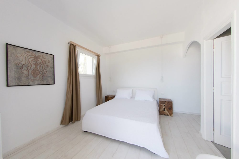 Bellou Suites 10/50