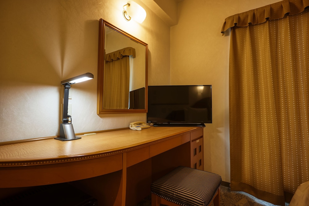 Naha Beach Side Hotel 60/71