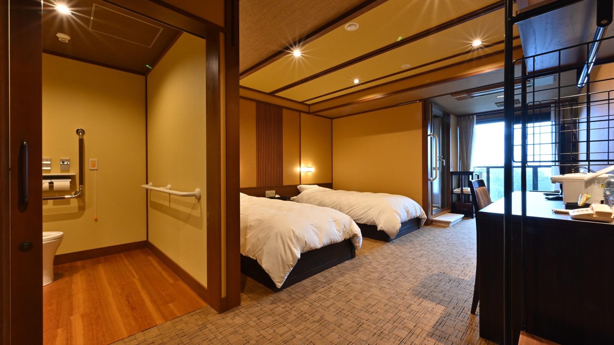 Universal, Twin Beds