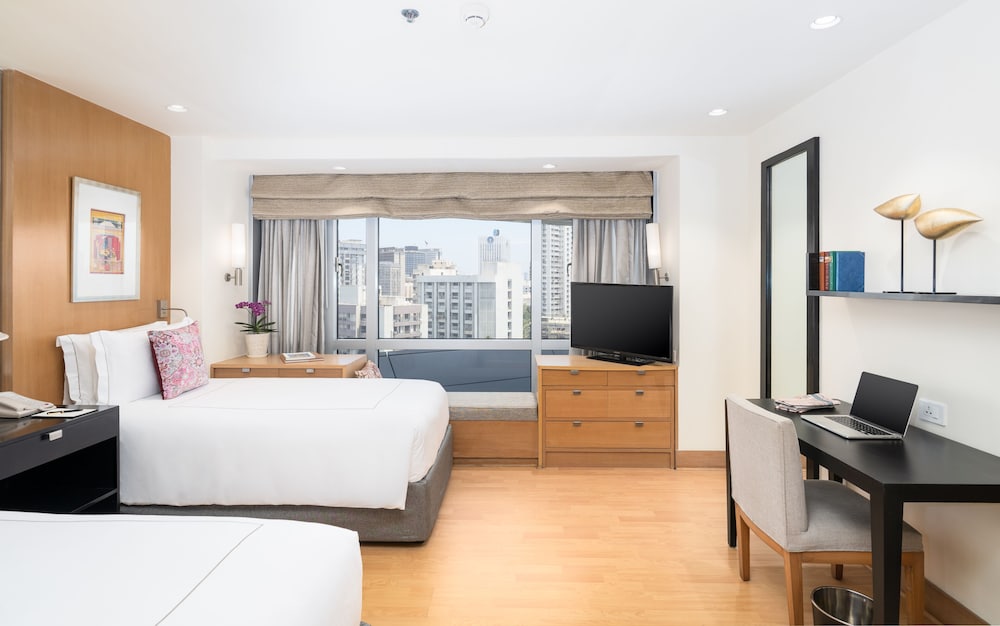 Taj Wellington Mews Luxury Residences 46/63