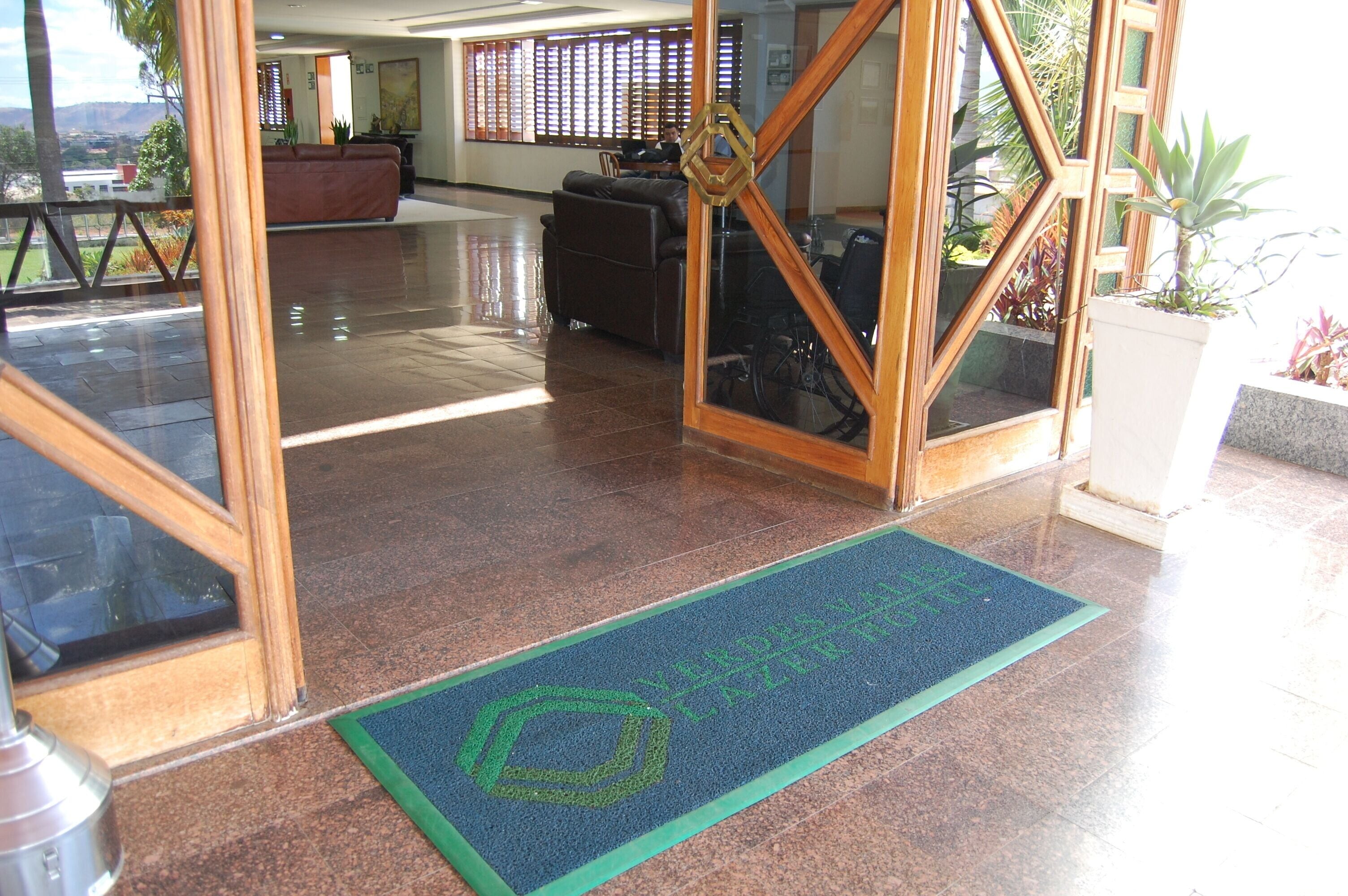 VERDES VALES LAZER HOTEL 6/49