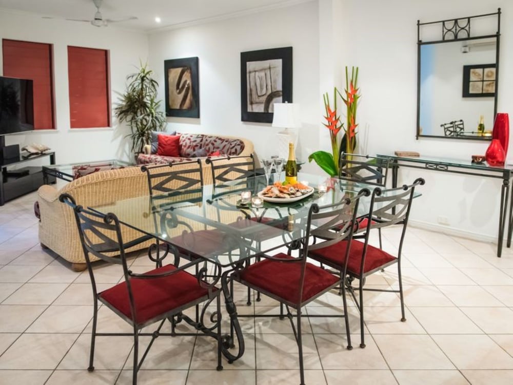 Oasis At Palm Cove 50/71