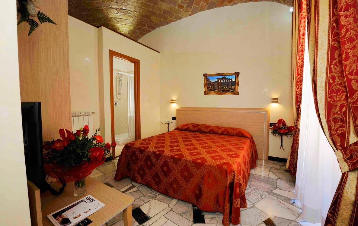 ROOM, DOUBLE BED