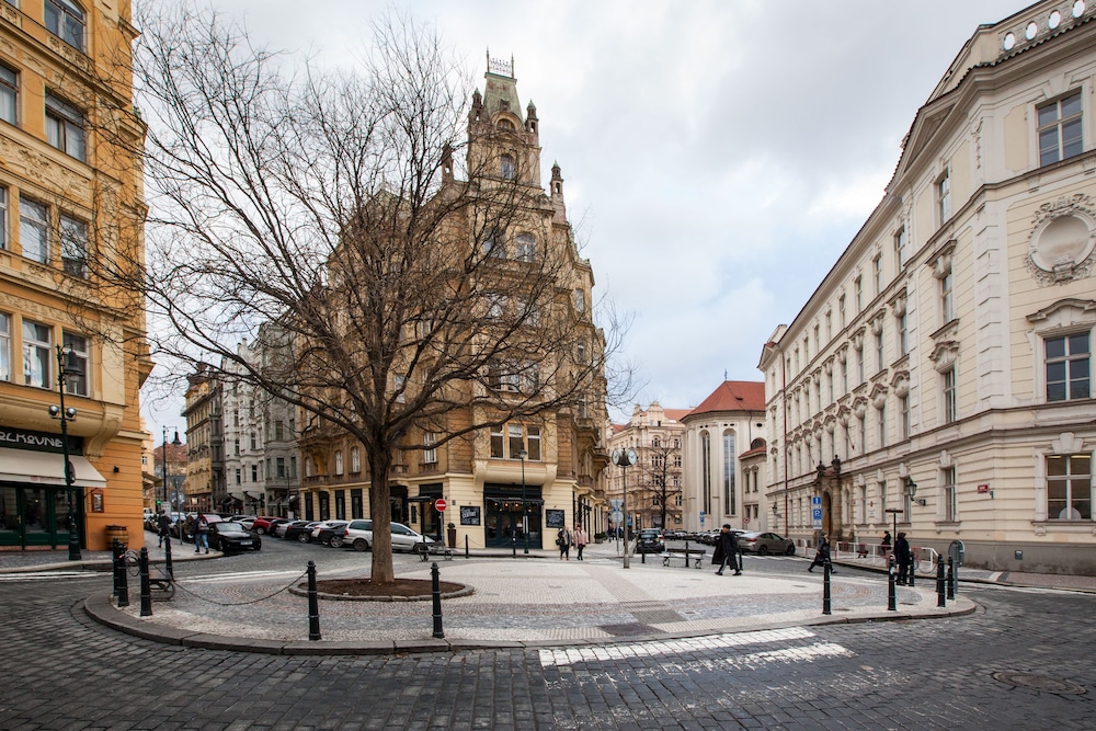 Golden Prague Rooms 38/48