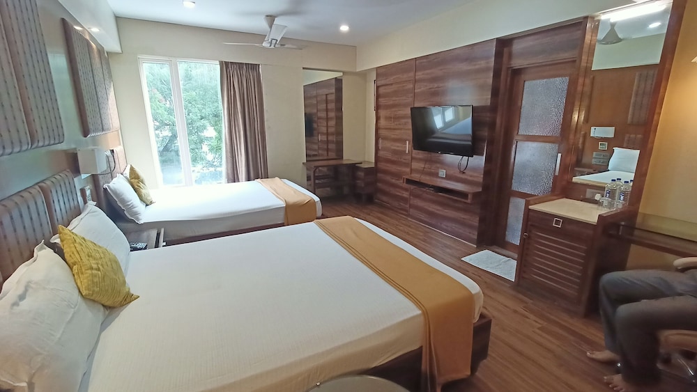 Armoise Hotel 16/40