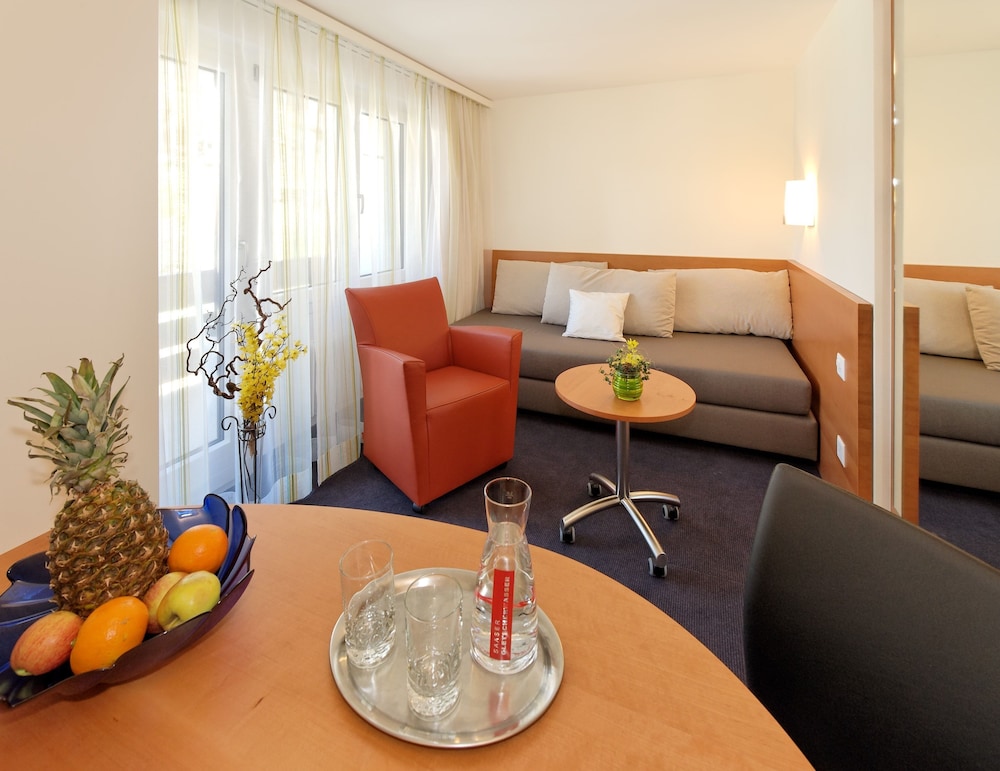 Kristall Saphir Hotel 50/74